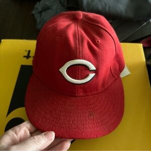 New Era Red 59FIFTY Fitted Cap with White Stitching Cincinnati Reds